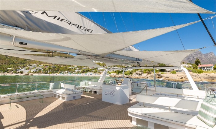 mirage catamaran hyperli